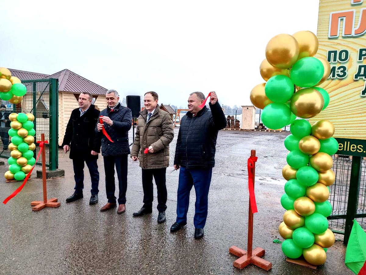 «Лесной домик»: в Витебске открылась торговая площадка, где представлена продукция всех лесхозов северного региона 
