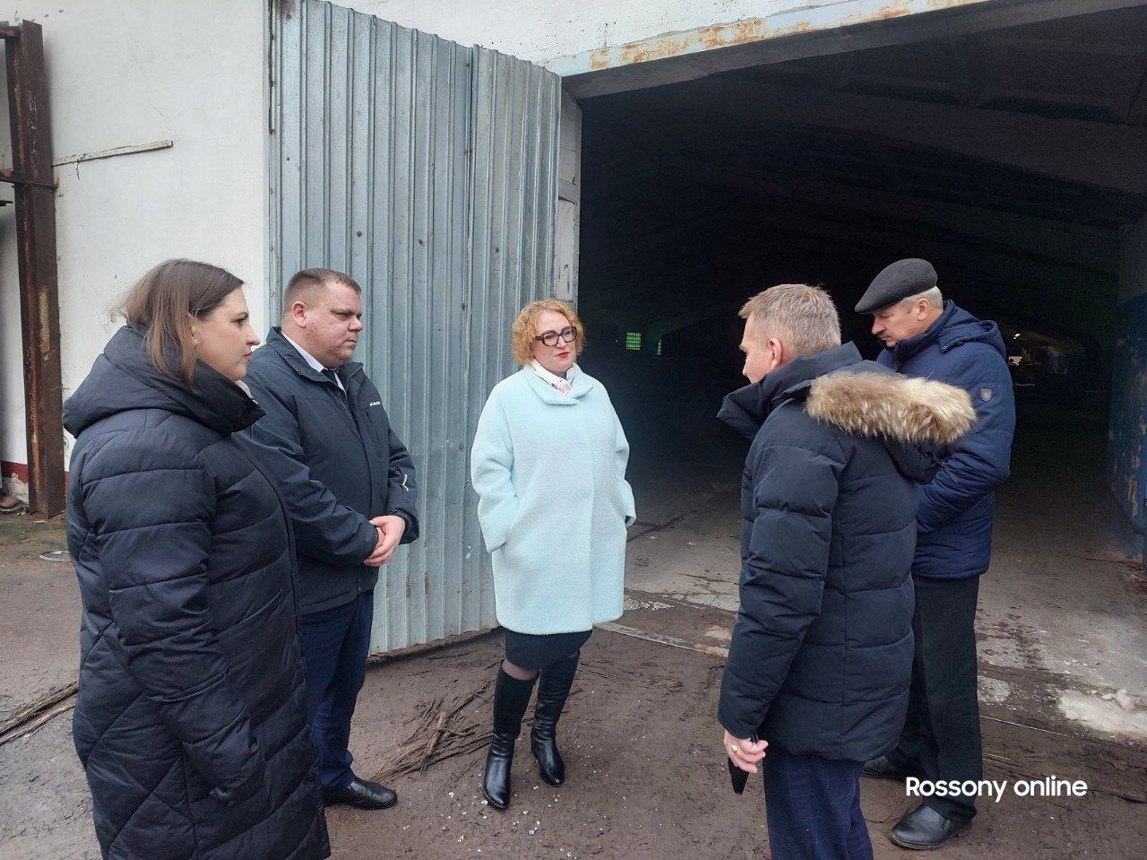 аместитель председателя облисполкома Анжелика Никитина осмотрела производственные площади Россонского лесхоза, где планируется реализовать инициативу 